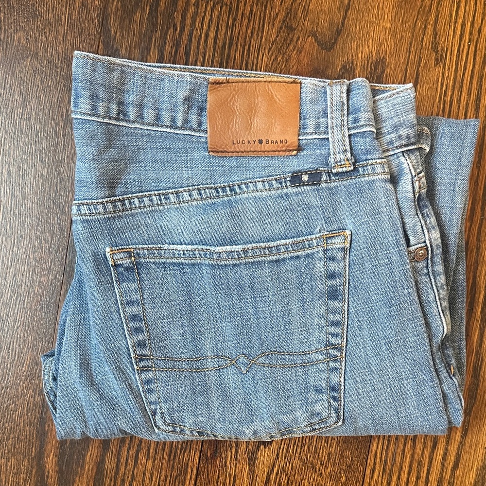 Lucky Brand ☘️ Light Blue Denim Jeans